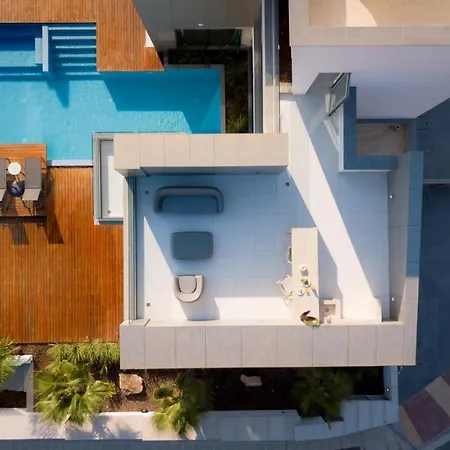Cove Seaview Villas - Coral *